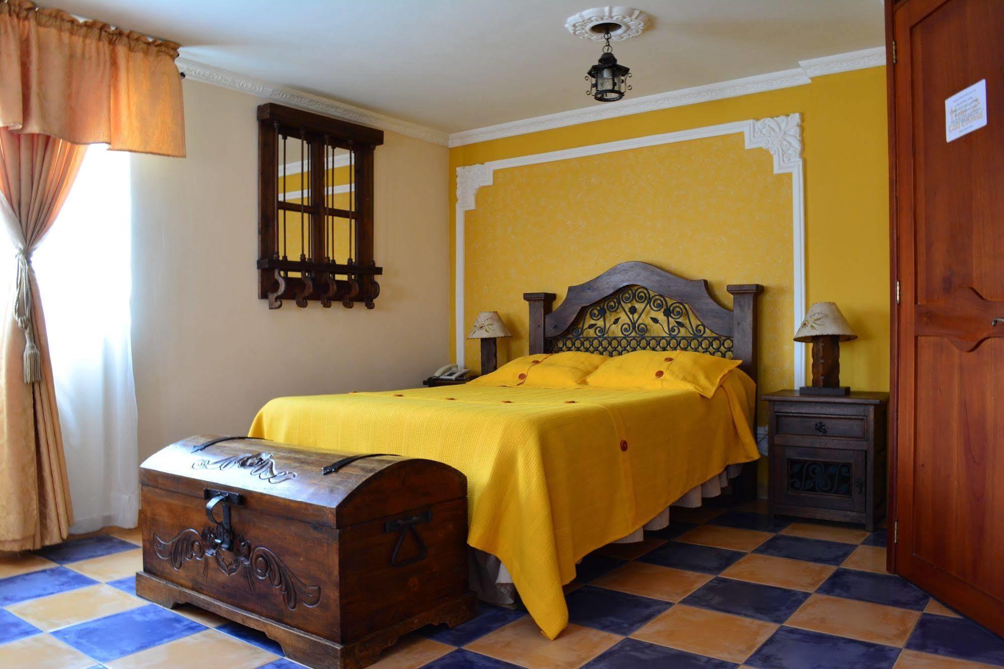 Hotel Casa Colonial Santa Rosa De Cabal Eksteriør bilde