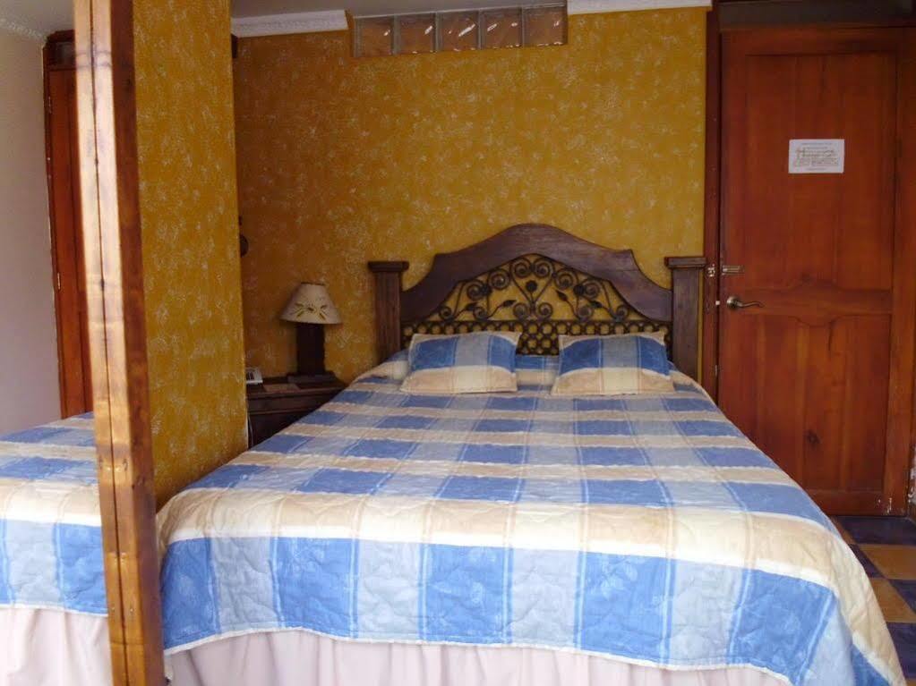 Hotel Casa Colonial Santa Rosa De Cabal Eksteriør bilde