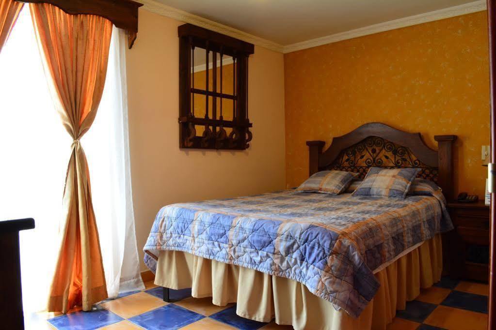 Hotel Casa Colonial Santa Rosa De Cabal Eksteriør bilde